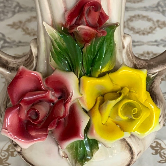 SALE!! Large Handled Capodimonte Vase - Picture 9 of 13